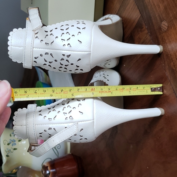 LC Peep Toe heels - Picture 6 of 6